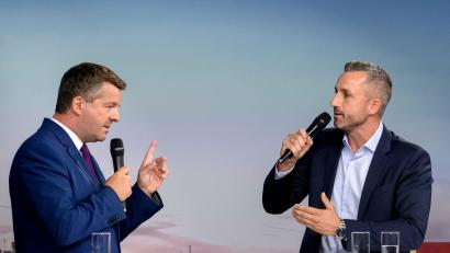 Bild: Klaus-Dietmar Gabbert/dpa
Beim Wahlforum lieferten sich zunächst die Spitzenkandidaten der CDU, Sven Schulze, und der AfD, Ulrich Siegmund, ein Duell, bevor die Vertreterinnen und Vertreter der übrigen Parteien dazu kamen.