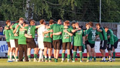 Bild: Rudi Gebert
Der SV Mitterteich, nach dem Sieg gegen Mistelgau im Kreis, gastiert am Mittwoch beim 1. FC Martinsreuth.