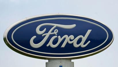 Bild: Gerry Broome/AP/dpa
Im vergangenen Quartal haben Ford teure SUV-Modelle über die Runden geholfen. (Archivbild)
