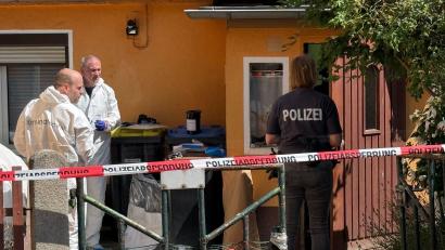 Bild: Andreas Richter/dpa
Die Spurensicherung ist im Einsatz. Es geht um den Verdacht eines Tötungsdeliktes.
