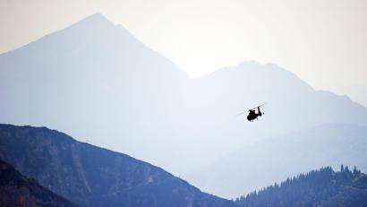 Bild: picture alliance / dpa
Eine fünfköpfige Familie aus Dresden hat die Anstrengungen einer Bergtour unterschätzt und musste per Rettungshubschrauber ins Tal geflogen werden. (Symbolbild)