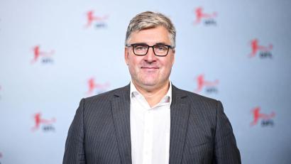 Bild: Britta Pedersen/dpa
Eintracht Frankfurts Vorstandssprecher Axel Hellmann würde einer deutschen WM-Bewerbung für 2042 gute Chancen einräumen. (Archivbild)