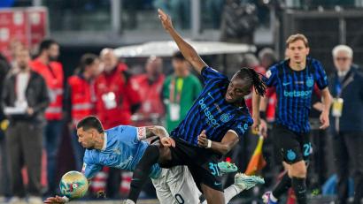 Bild: Tano Pecoraro/LaPresse/AP/dpa
Yann-Aurel Bisseck hat seinen Vertrag bei Inter Mailand verlängert. (Archivbild)