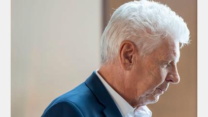 Bild: Peter Kneffel/dpa
Dem Münchner Alt-OB Dieter Reiter drohen nach Einstellung des Verfahrens keine dienstrechtlichen Folgen mehr. (Archivbild)