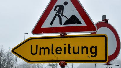 Symbolbild: Stephan Huber
Ab 2. August ist die B85 bei Michelfeld gesperrt – die Flembachbrücke wird neu gebaut. Die Umleitung führt durch Michelfeld.