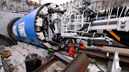 Bild: Sven Hoppe/dpa
Die Tunnelbohrmaschine wiegt nach Angaben der Bahn rund 700 Tonnen. (Archivbild)
