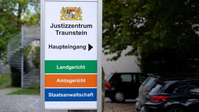 Bild: Sven Hoppe/dpa
Ermittler aus Traunstein waren an der Aktion beteiligt. (Symbolbild)