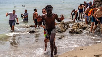 Bild: Antonio Sempere/AP/dpa
Hat Marokko die Grenzkontrollen gelockert?