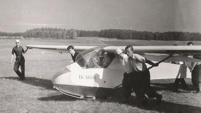 Archivbild: Heidi Franitza
Das Schulungsflugzeug Doppelraab bauten Mitglieder der Flugsportgruppe in Eigenleistung auf.