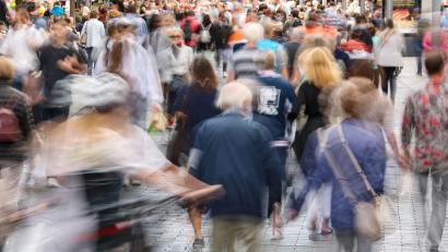Bild: Jan Woitas/dpa
Bei den Bürgerinnen und Bürgern in Deutschland sinkt das Vertrauen in den Staat. (Symbolbild)