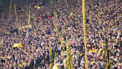 Bild: Bernd Thissen/dpa
Die Bundesliga GmbH hat den Ticketabsatz der Saison 2025/26 veröffentlicht. (Archivbild)