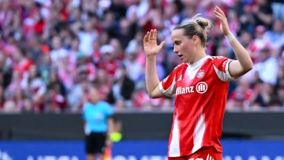 Bild: Sven Hoppe/dpa
Fällt mit einer Sprunggelenksverletzung vorerst aus: Bayerns Nationalspielerin Franziska Kett (Archivbild).