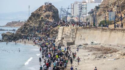 Bild: STR/AP/dpa
Mittlerweile hat der Großteil der Migranten Ceuta bereits wieder verlassen.