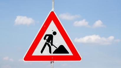 Symbolbild: Jan Woitas/dpa
Die Regensburger Straße in Amberg wird ab Montag halbseitig gesperrt.