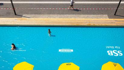 Bild: Christoph Schmidt/dpa
Badewetter in Stuttgart