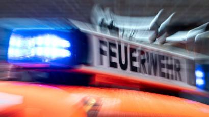 Symbolbild: Marijan Murat/dpa
Obwohl die Feuerwehr den Brand im bfz Weiden schnell gelöscht hat, entstand erheblicher Sachschaden im sechsstelligen Bereich.