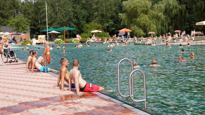 Archivbild: Bernhard Kreuzer
Das Naturerlebnisbad in Immenreuth öffnet am Freitag wieder, nachdem ein technischer Defekt behoben wurde.