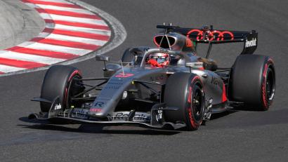 Bild: Darko Bandic/AP/dpa
In Budapest raste Nico Hülkenberg für Audi erstmals in die Punkte. (Archivbild)