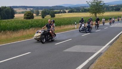 Bild: Karl Ziegler
Ein Höhepunkt war die Rundfahrt mit den motorisierten Zweirädern.
