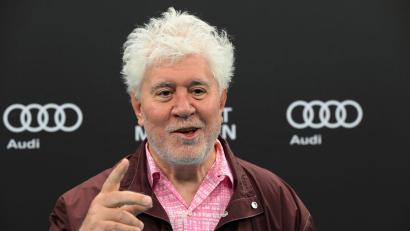 Bild: Felix Hörhager/dpa
Regisseur Pedro Almodóvar stellte Ende Juni beim Münchner Filmfest seinen neuen Film „Bitteres Fest“ vor. (Archivbild)