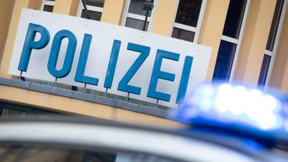 Symbolbild: Friso Gentsch
Die Amberger Polizei ist auf der Suche nach Vandalen, die das Gipfelkreuz am Monte Kaolino beschmiert haben.
