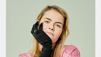 Bild: Marina Weigl
Hazel Brugger kommt mit ihrem neuen Programm nach Regensburg.