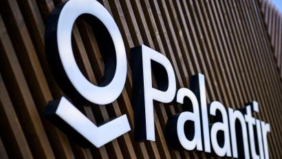Bild: Gian Ehrenzeller/KEYSTONE/dpa
Palantir ist auf die Auswertung großer Datenmengen spezialisiert. (Archivbild)