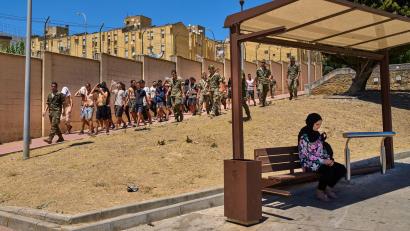 Bild: Bernat Armangue/AP/dpa
Der größte Teil der schätzungsweise 50.000 bis 60.000 Migranten ist nach Angaben der spanischen Regierung nach Marokko zurückgekehrt.