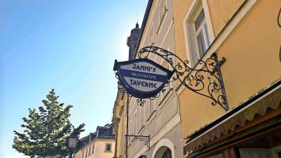 Bild: Katharina Melzner
Aus "Jannis Taverne" wird "Akropolis": In der ersten Augustwoche öffnet das griechische Restaurant unter neuer Leitung im Marktredwitzer Markt seine Pforten.