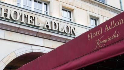 Bild: Joerg Carstensen/dpa
Das Hotel-Adlon soll verkauft werden. (Archivbild)