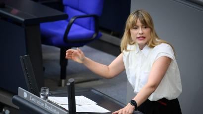 Bild: Bernd von Jutrczenka/dpa
Linken-Politikerin Bünger stellt das Vorgehen der Behörden in Frage. (Archivbild)