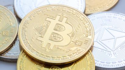 Bild: Fernando Gutierrez-Juarez/dpa
Nach den Plänen von Finanzminister Klingbeil sollen Krypto-Gewinne künftig wie Aktienerlöse besteuert werden. (Symbolbild)