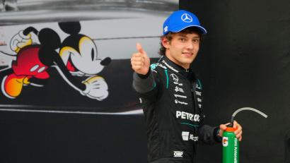 Bild: Vincent Thian/AP/dpa
Sogar schneller als Micky Maus: WM-Spitzenreiter Kimi Antonelli. (Archivbild)