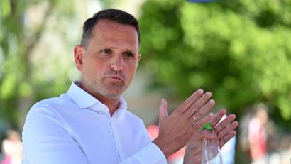 Bild: Martin Schutt/dpa
Hat den nächsten Transfer abgeschlossen: Nürnbergs Sport-Vorstand Joti Chatzialexiou. (Archivbild)