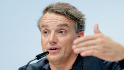 Bild: Uwe Anspach/dpa
SAP-Chef Christian Klein: „Eine sehr, sehr große Transformation.“ (Archivbild)
