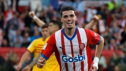 Bild: Joan Monfort/AP/dpa
Wechselt zu Bayer Leverkusen wechseln: Miguel Gutierrez. (Archivbild)