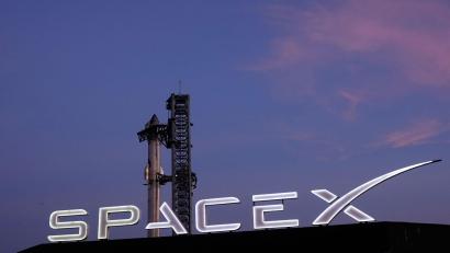 Bild: Eric Gay/AP/dpa
SpaceX investiert massiv in die neue Riesen-Rakete Starship. (Archivbild)