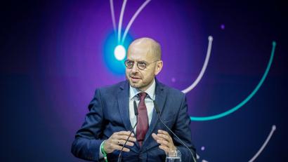 Bild: Kay Nietfeld/dpa
Siemens-Energy-Chef Christian Bruch hat harte Jahre hinter sich und kann derzeit starke Zahlen verkünden. (Archivbild)
