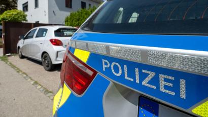 Bild: Stefan Puchner/dpa
Am Dienstag suchten die Ermittler weitere Spuren in und um das Wohnheim.