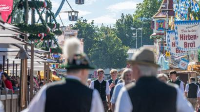 Bild: Armin Weigel/dpa
Das Gäubodenvolksfest in Straubing gilt als das zweitgrößte Volksfest in Bayern nach dem Oktoberfest. (Archivbild)