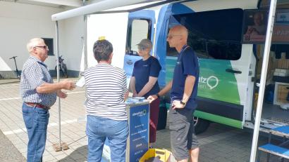 Archivbild: Lisa Sebald
Bei "Redaktion on Tour" haben Leser die Chance, wie hier in Grafenwöhr, ins Gespräch mit Mitarbeitern von Oberpfalz-Medien zu kommen und ihre Anliegen vorzubringen.