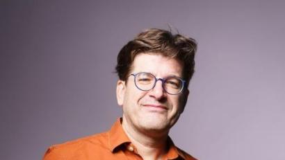 Bild: Maria Rother
Nils Heinrich präsentiert sein neues Programm „Junger Gebrauchter“.