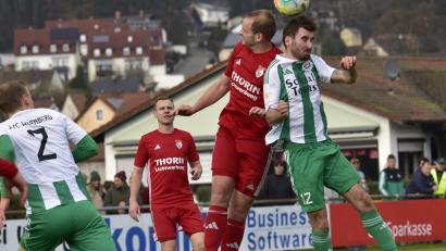 Bild: Hans Mark
Derbyzeit in Wernberg: Die SpVgg Pfreimd (rot) gastiert am Sonntag beim FC Wernberg (grün/weiß).