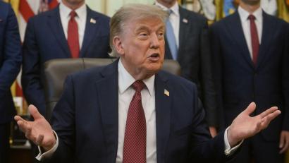 Bild: Rod Lamkey/FR172078 AP/dpa
Trump ist als vehementer Windkraftgegner bekannt. (Archivbild)