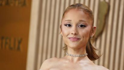 Bild: Jordan Strauss/Invision via AP/dpa
Ariana Grande schafft es mit ihrem neuen Album „petal“ auf Platz 1. (Archivbild)