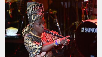 Bild: Henning Kaiser/dpa
Angelique Kidjo wird in Hollywood verewigt. (Archivbild)