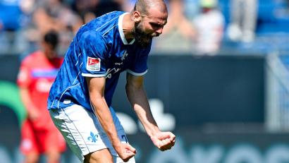 Bild: Uwe Anspach/dpa
Darmstadt 98 hat gegen Holstein Kiel einen späten Punkt gerettet.
