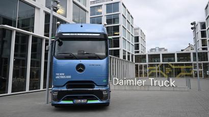 Bild: Bernd Weißbrod/dpa
Daimler Truck: Erneuter Gewinneinbruch. (Archivbild)