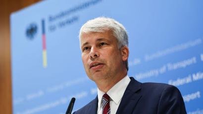 Bild: Oliver Berg/dpa
Bilger hat bereits eine Konferenz zum Niedrigwasser veranstaltet - den Grünen reicht das aber nicht. (Archivbild)