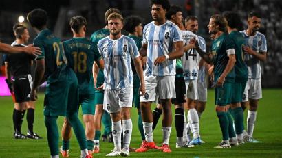 Bild: Florian Diettrich/dpa
Die Spieler von 1860 München waren frustriert nach dem 2:2 gegen Augsburg II.